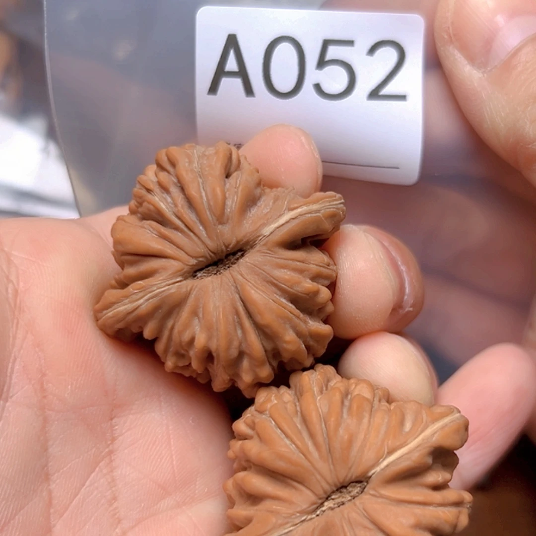 文玩核桃把件42➕ 四座楼