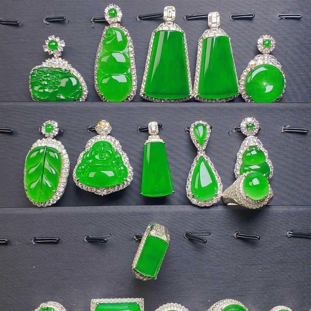 翡翠未镶嵌耳钉耳钉