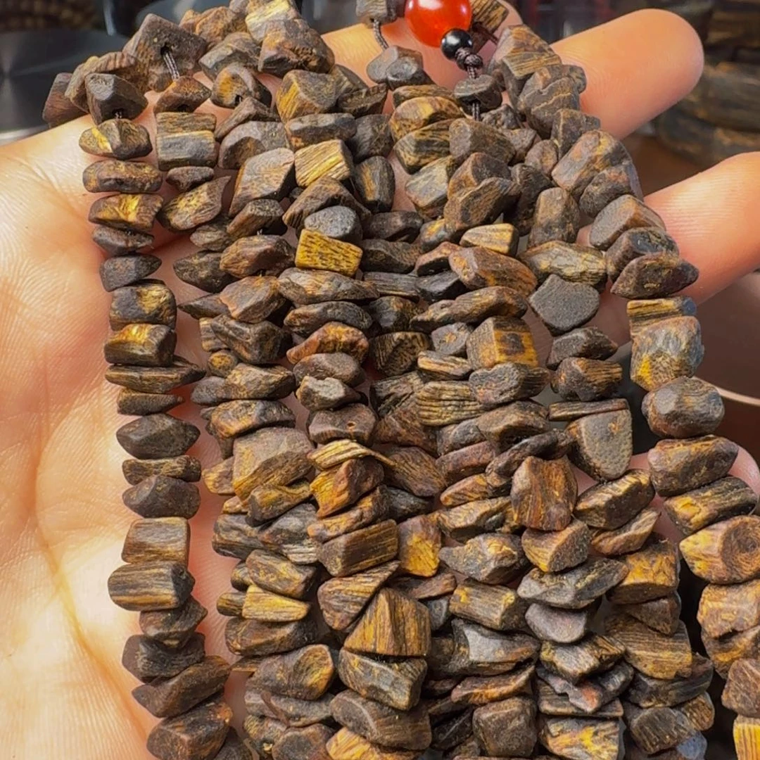 沉香沉香碎屑沉水车挂发一条