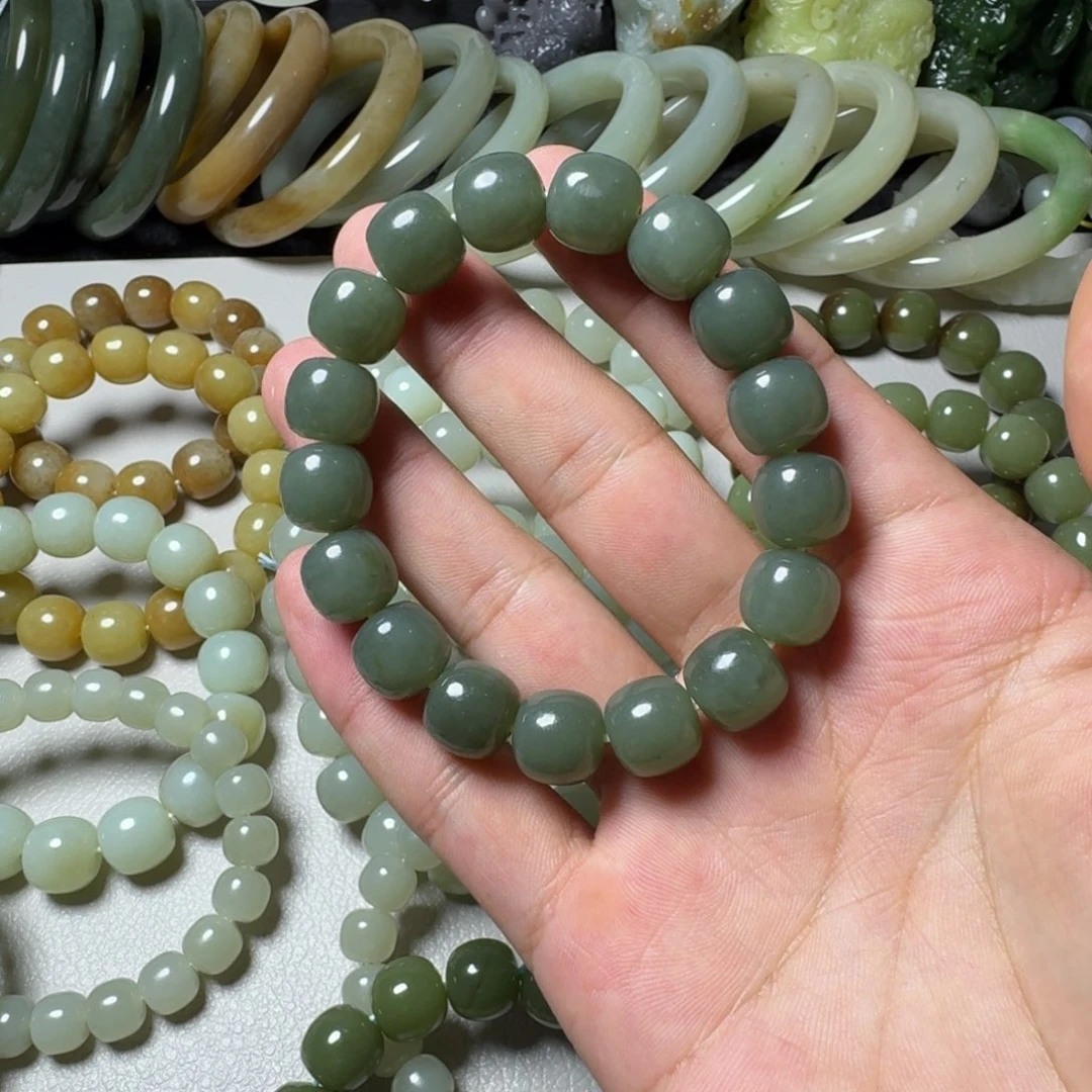 和田玉未镶嵌手串