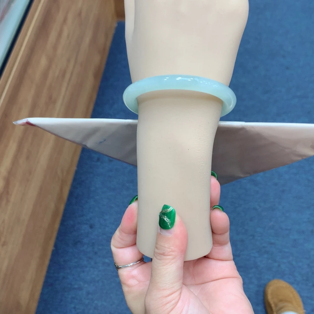 未镶嵌手镯翡翠买断