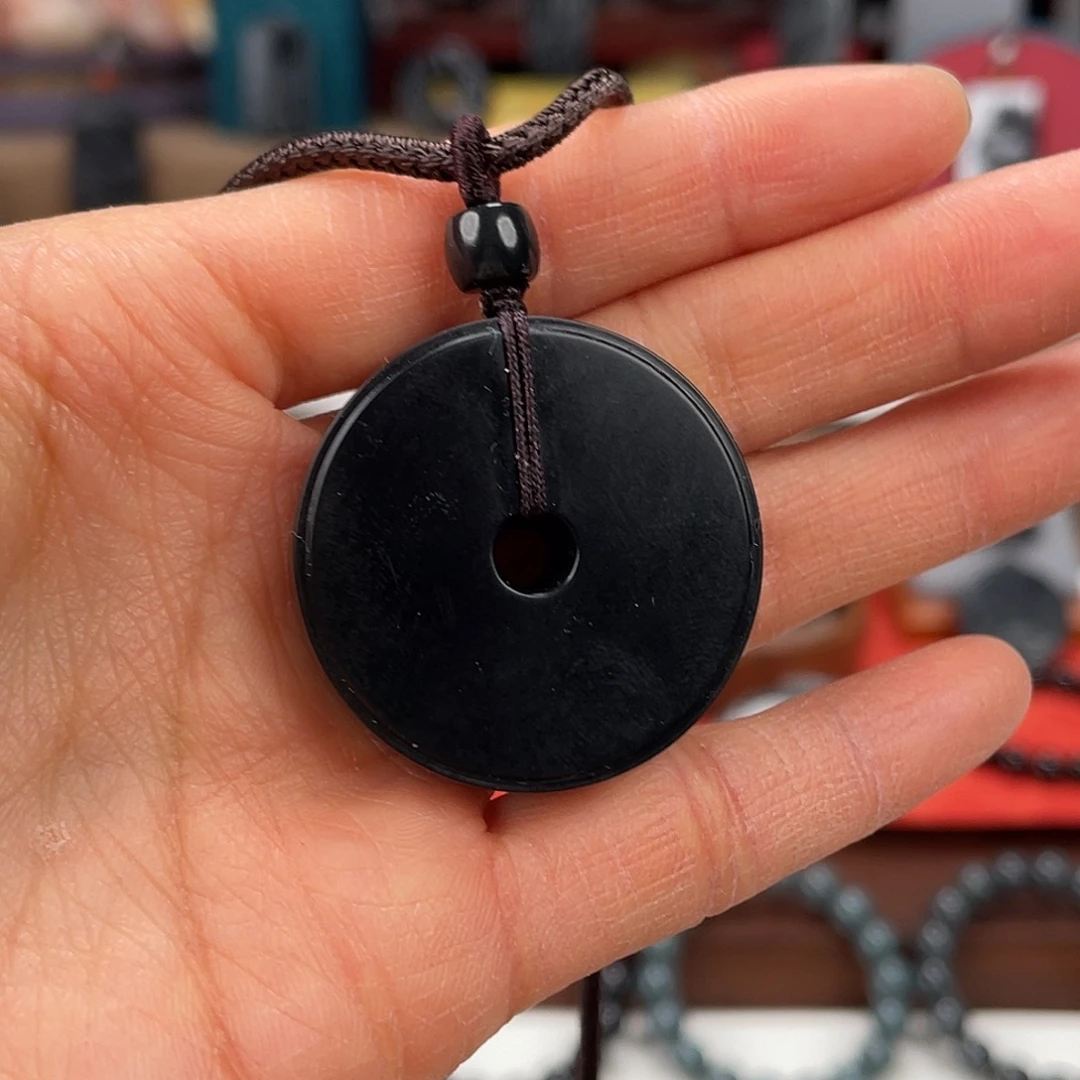 和田玉未镶嵌颈饰特价毛孔