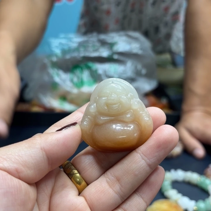 石英岩玉合金颈饰