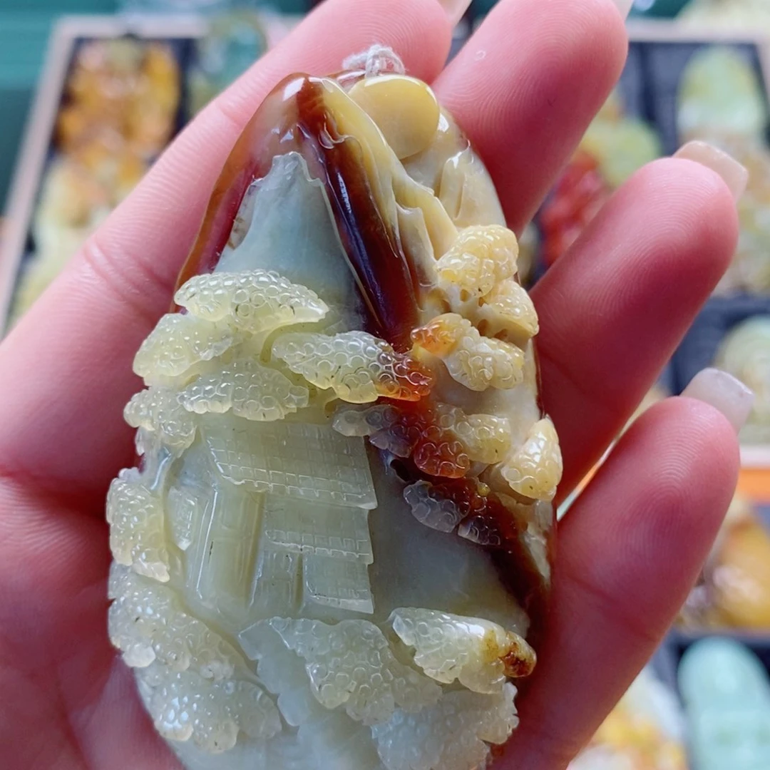 蛇纹石玉未镶嵌颈饰
