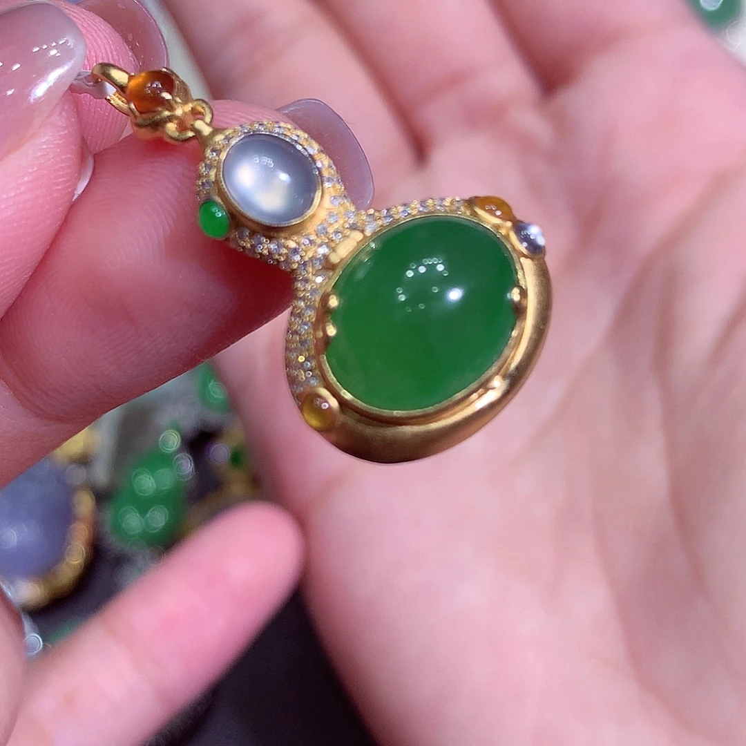 翡翠18K金镶嵌吊坠(不含链)