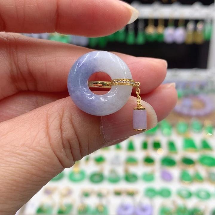 翡翠18K金镶嵌戒指