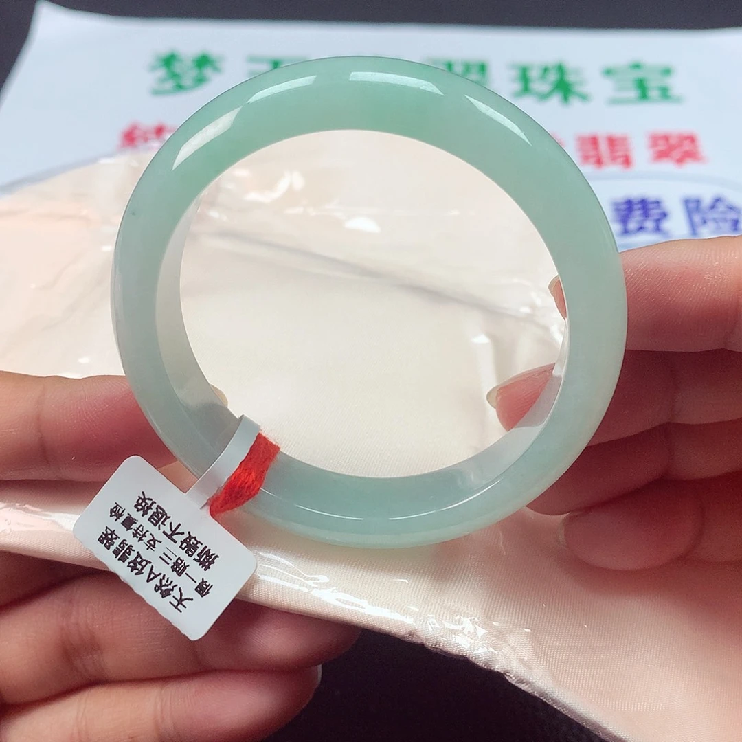 翡翠手镯未镶嵌天然缅甸A货翡翠手镯