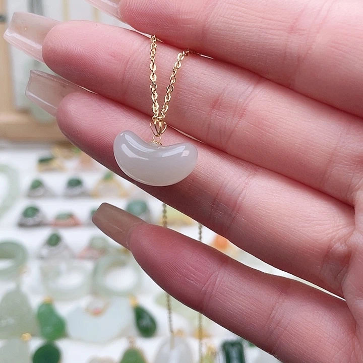 颈饰未镶嵌和田玉