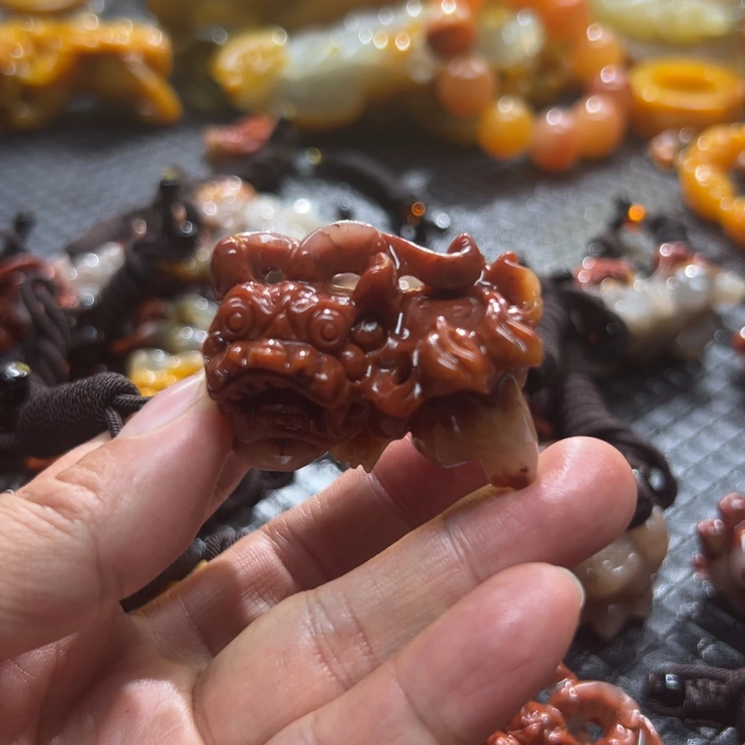 石英质玉未镶嵌颈饰