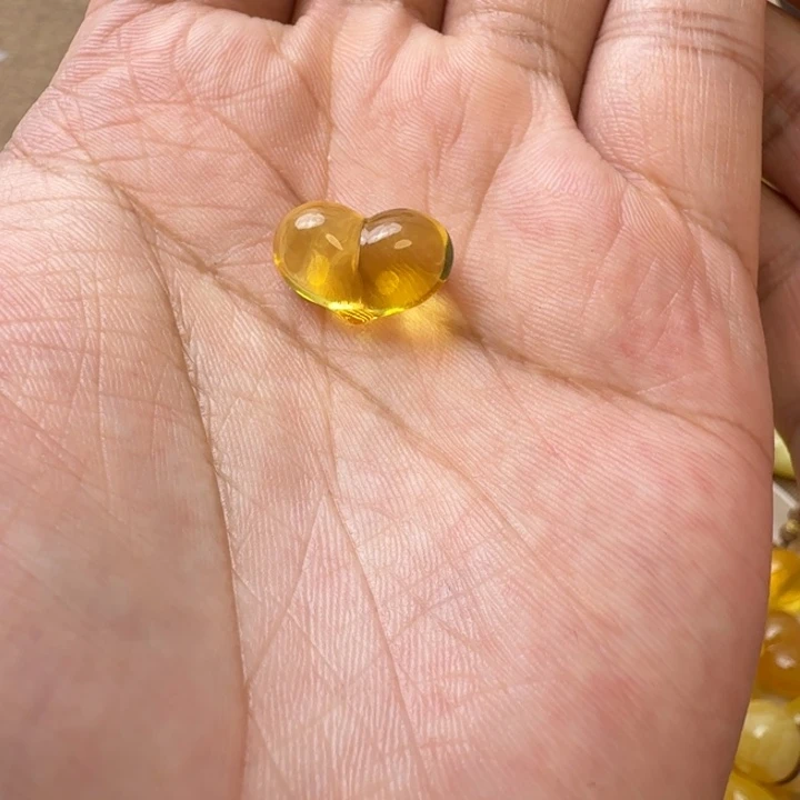 琥珀未镶嵌裸石屁桃