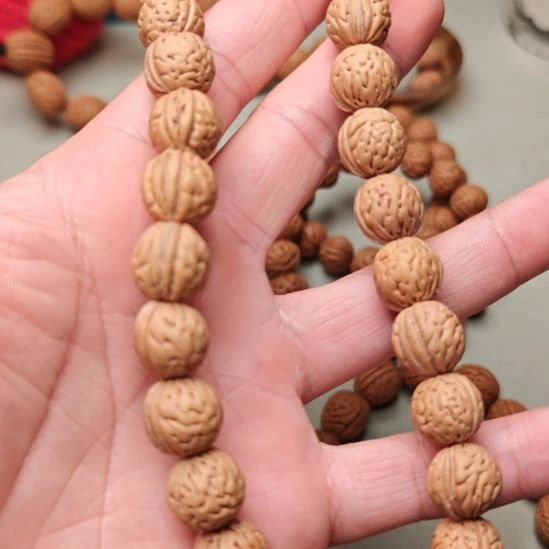 D***y吊坠桃核野生桃核手串