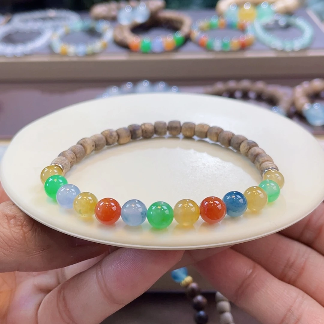 【闪购商品】翡翠未镶嵌颈饰浓彩多宝