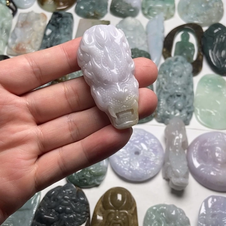 翡翠未镶嵌颈饰龙头76