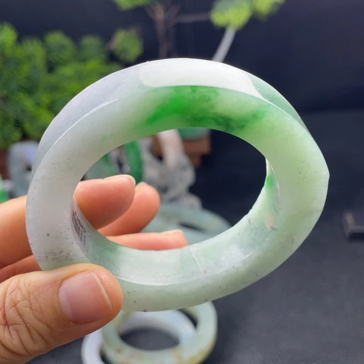 定制翡翠不退不换未镶嵌