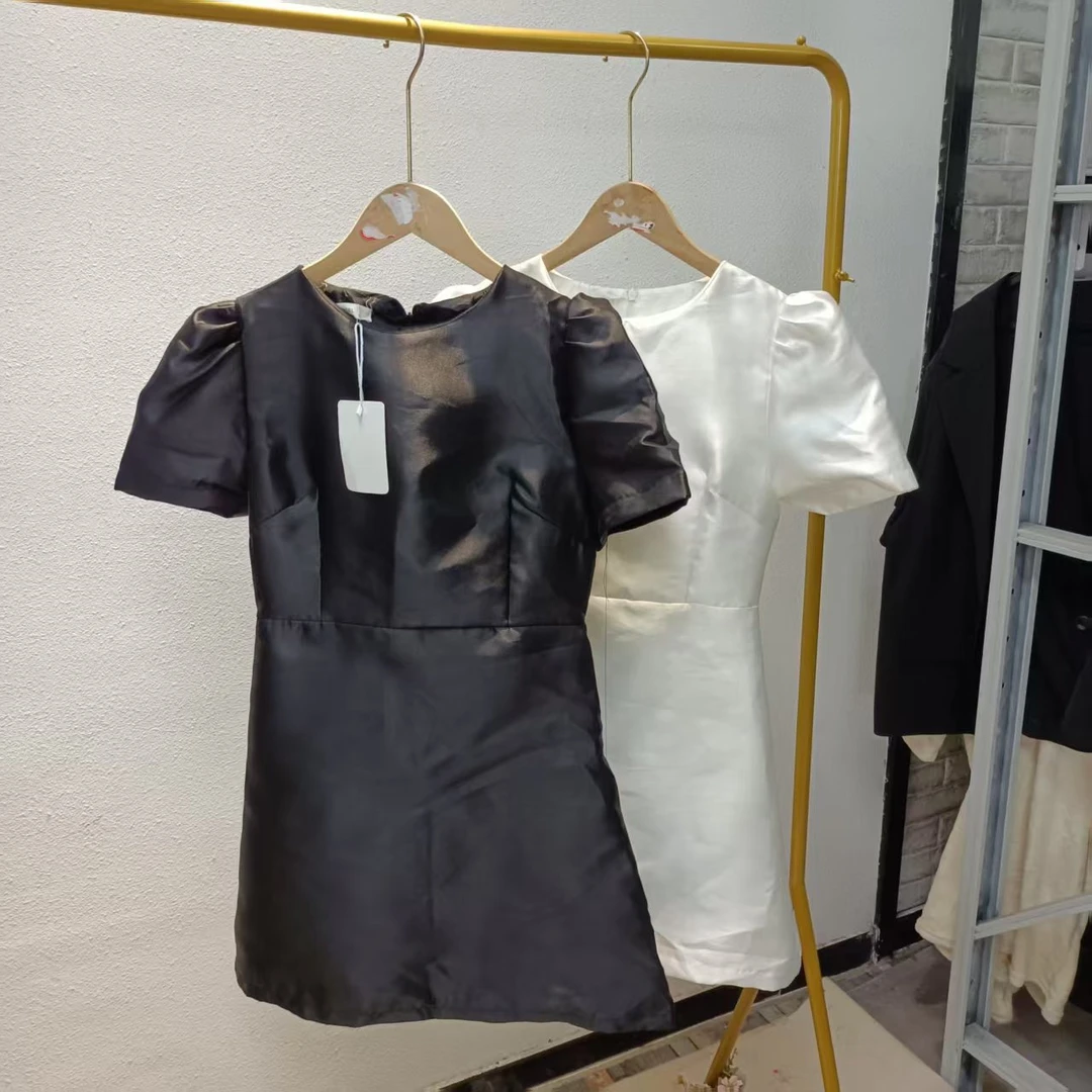 唯琳剪标   7仓H7-1-4083款（70-100斤）圆领简约连衣裙