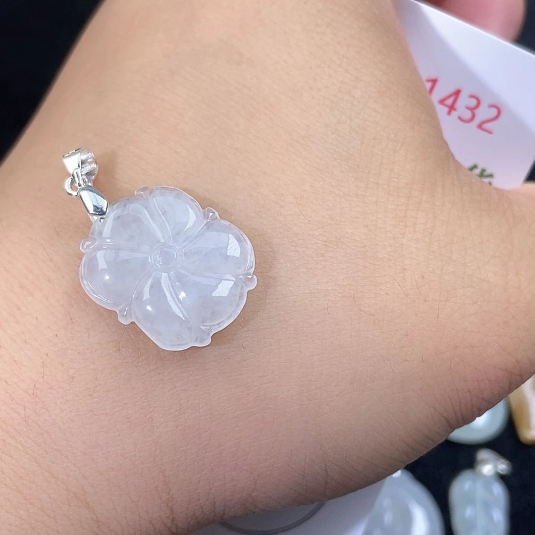 翡翠未镶嵌颈饰天然