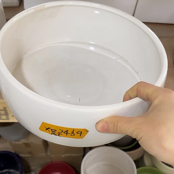 陶摆件陶盆有孔 瑕疵针孔漏釉介意勿拍外口 24外高9