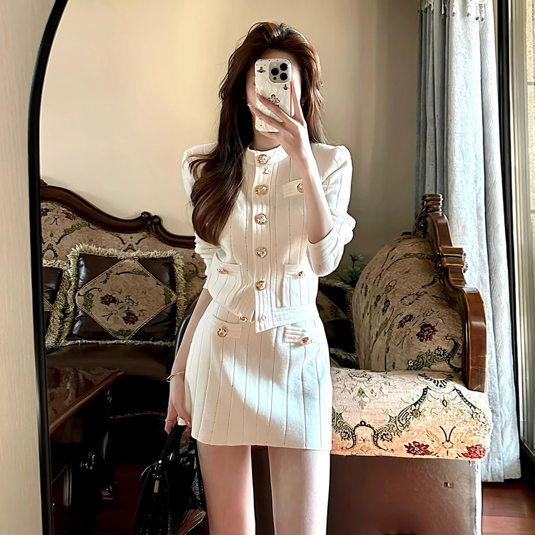 法式长袖连衣裙女秋季2025新款巨好看的秋装一整套装短裙7880