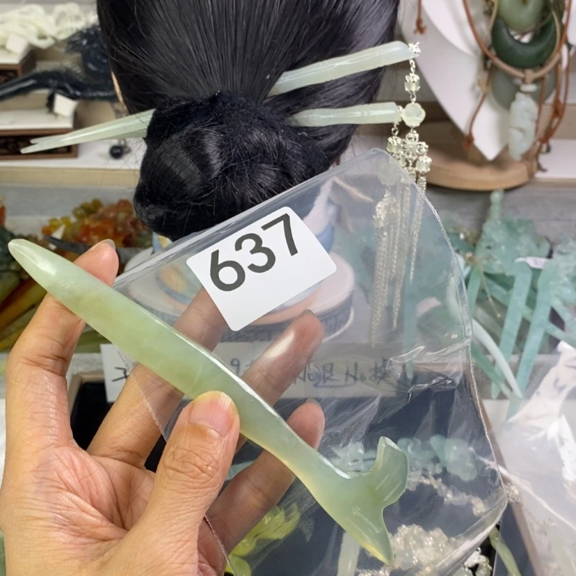 【闪购商品】岫玉发饰合金魈****！