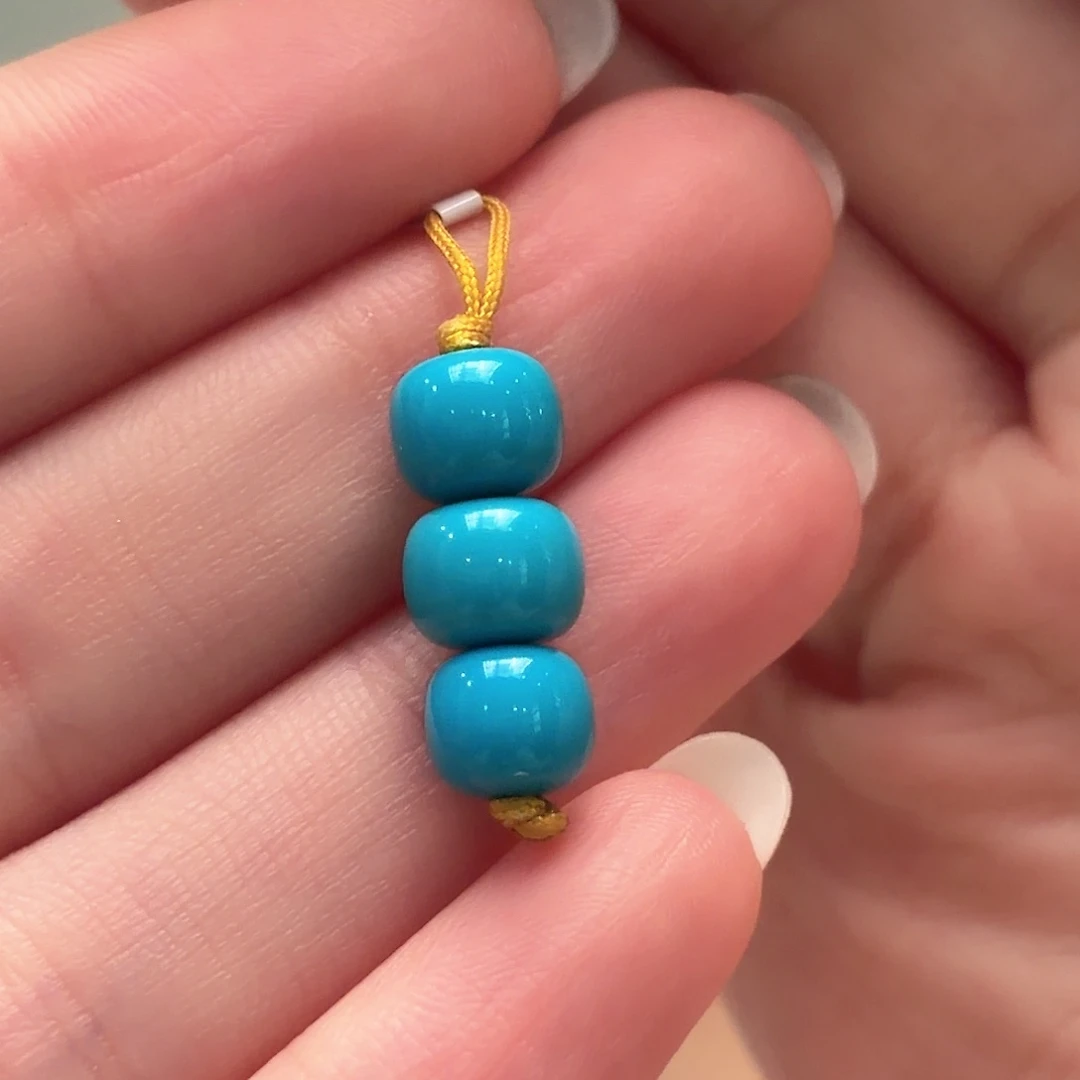 绿松石未镶嵌颈饰