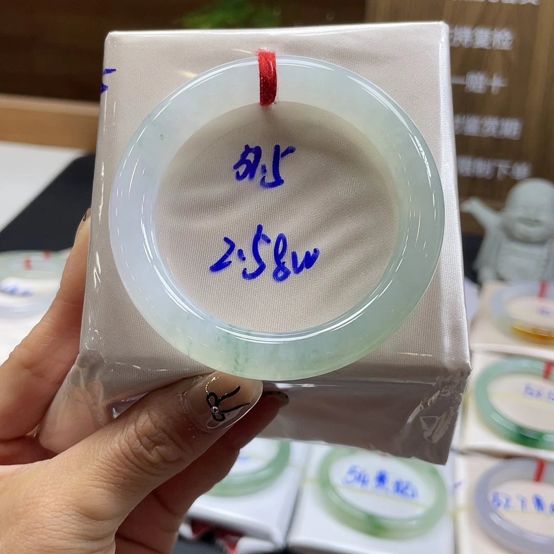 翡翠未镶嵌手镯28 号