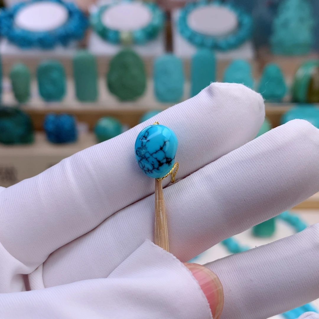 绿松石未镶嵌挂件