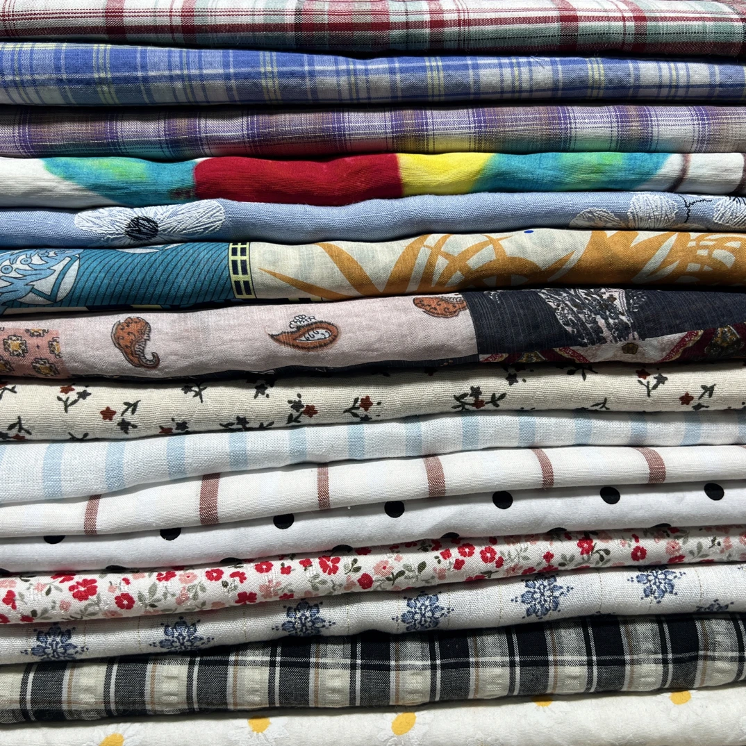 各种棉布，麻料，天丝，花料，针织体恤，牛仔布布头价