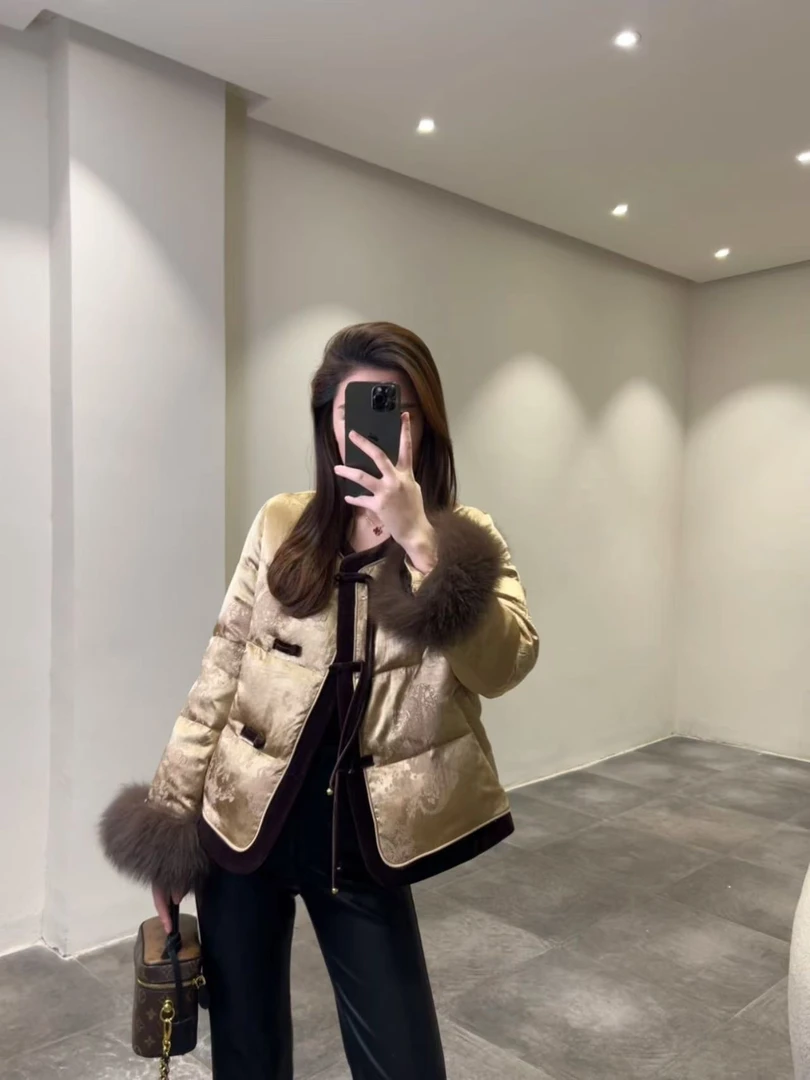 欧货 撞色领边真毛袖国风羽绒服