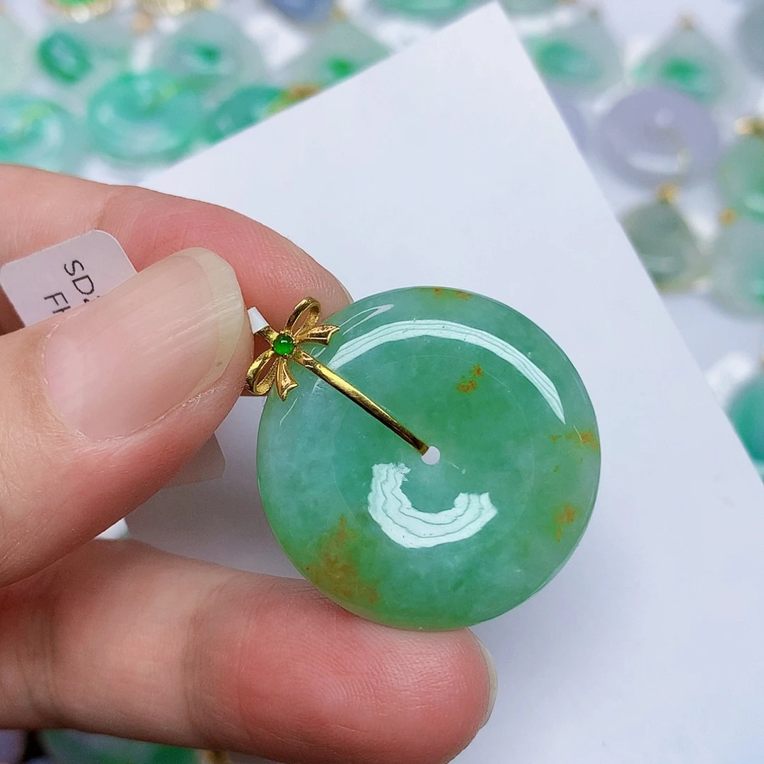 翡翠18K金镶嵌颈饰3477888