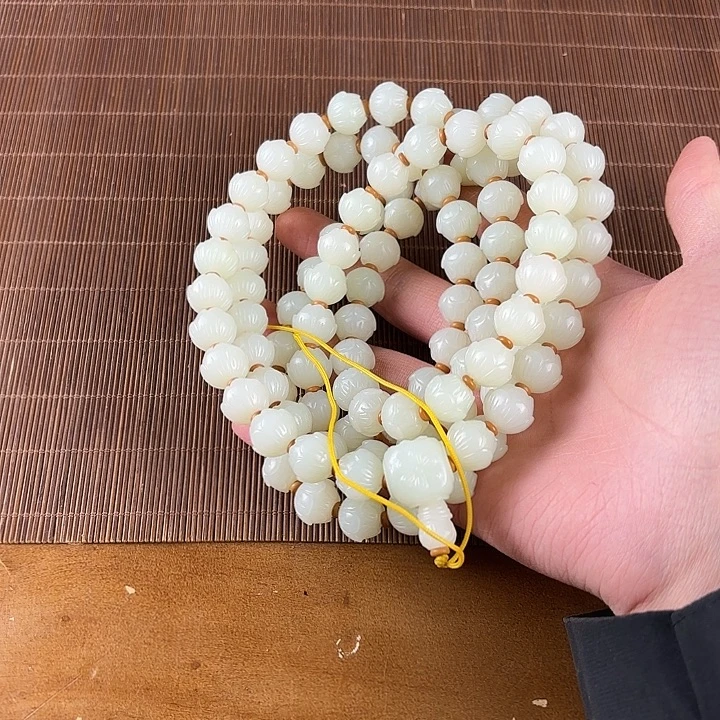 广***哥和田玉未镶嵌挂件