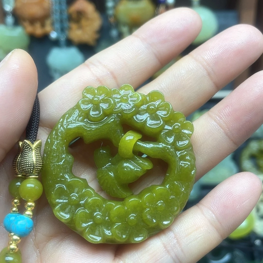 未镶嵌蛇纹石玉颈饰