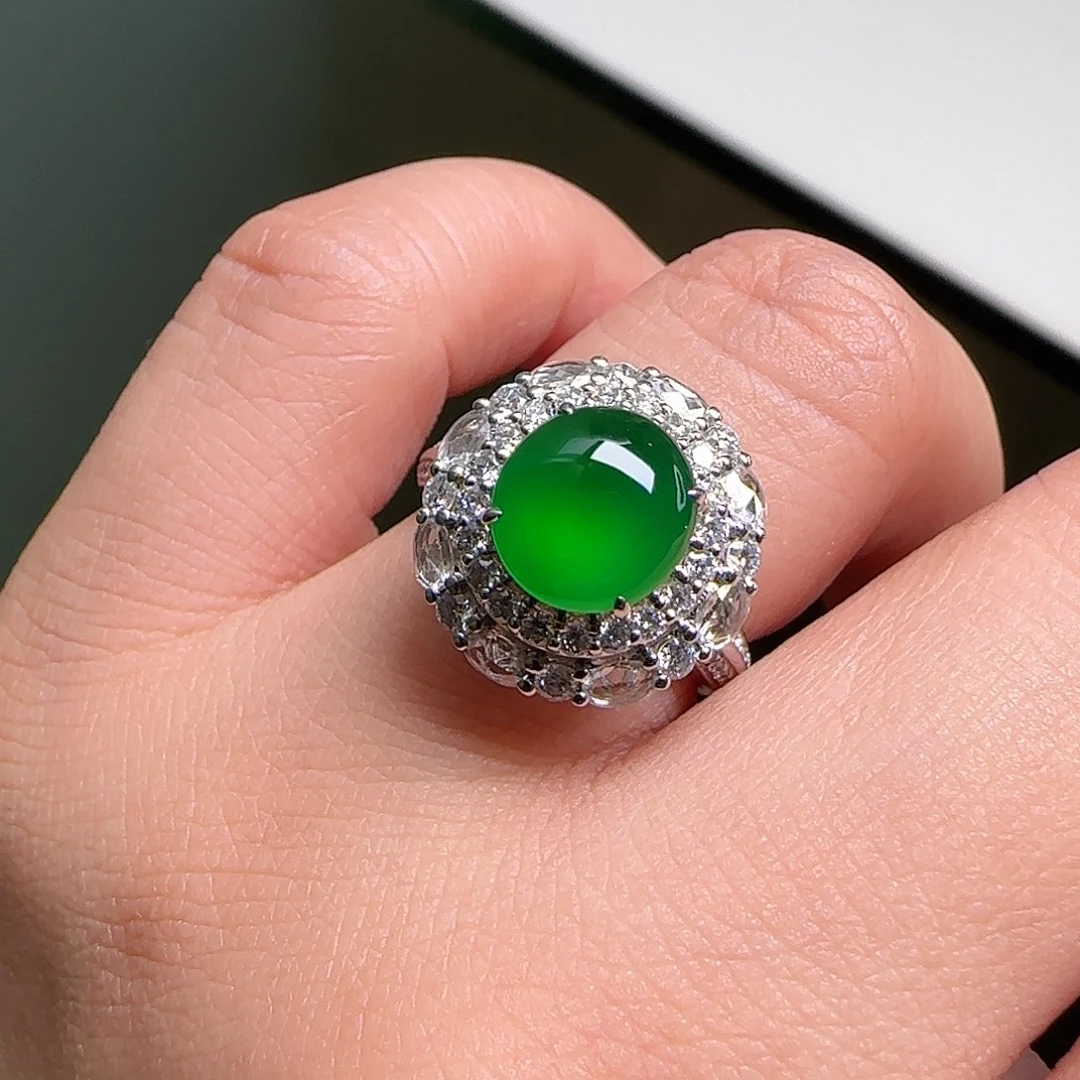 翡翠18K金镶嵌戒指天然翡翠