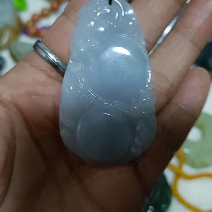 翡翠颈饰未镶嵌吊坠