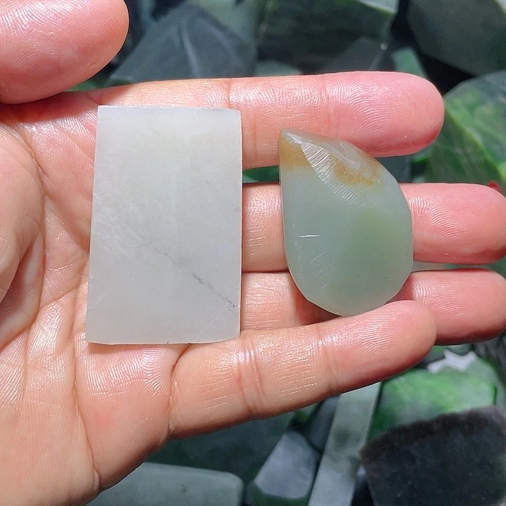 古***神和田玉未镶嵌珠宝奇石