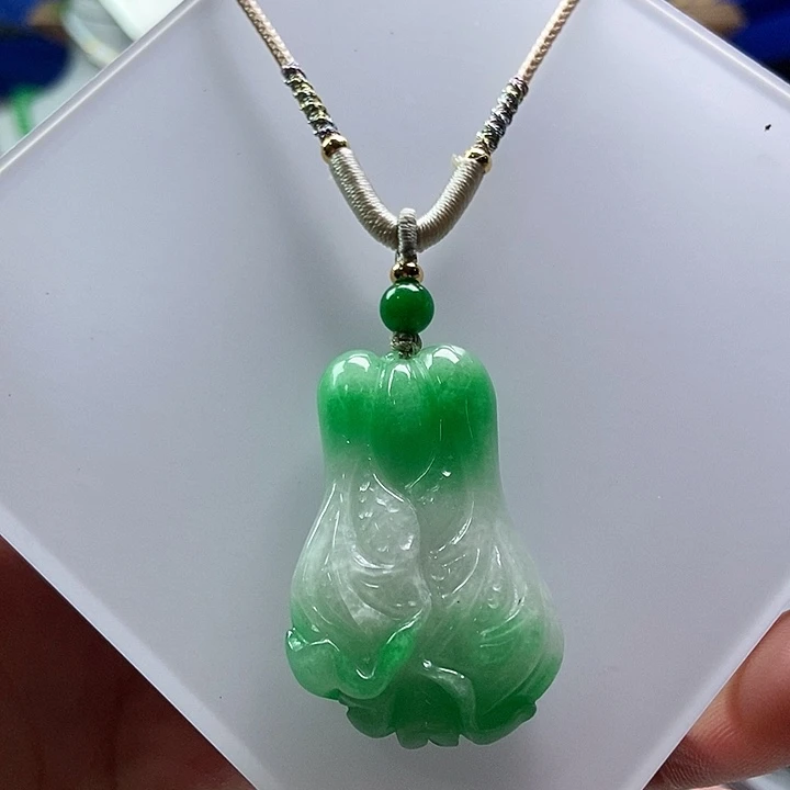 吊坠(赠链)未镶嵌翡翠