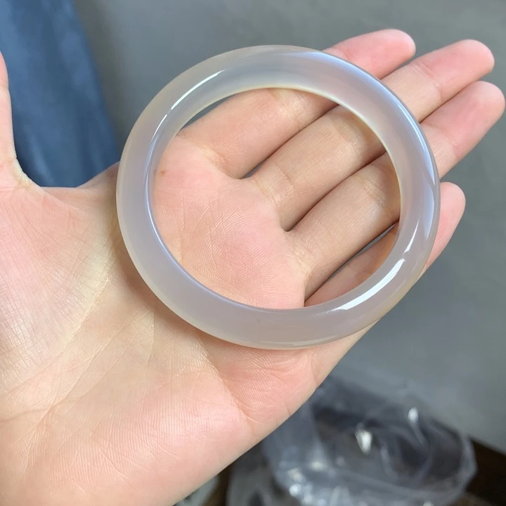 玛瑙/玉髓手镯未镶嵌软**?56圈 沙 镯形