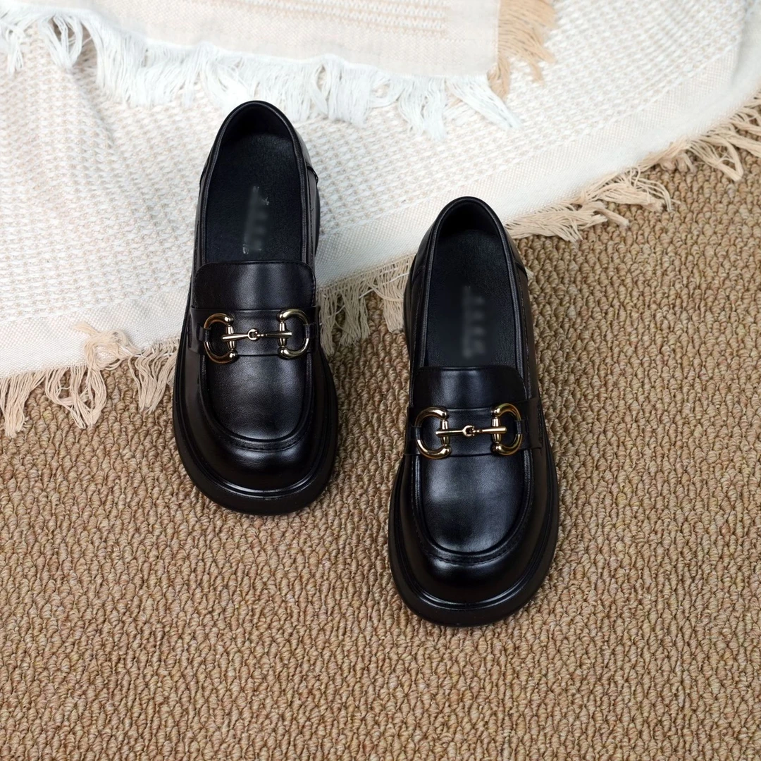 英伦风厚底软皮新款百搭女鞋金属扣乐福鞋厚底