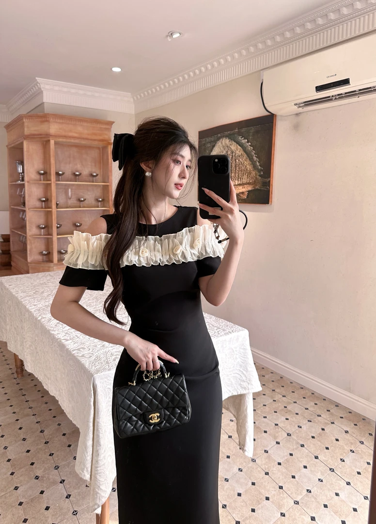 6511露肩欧根纱拼接连衣裙