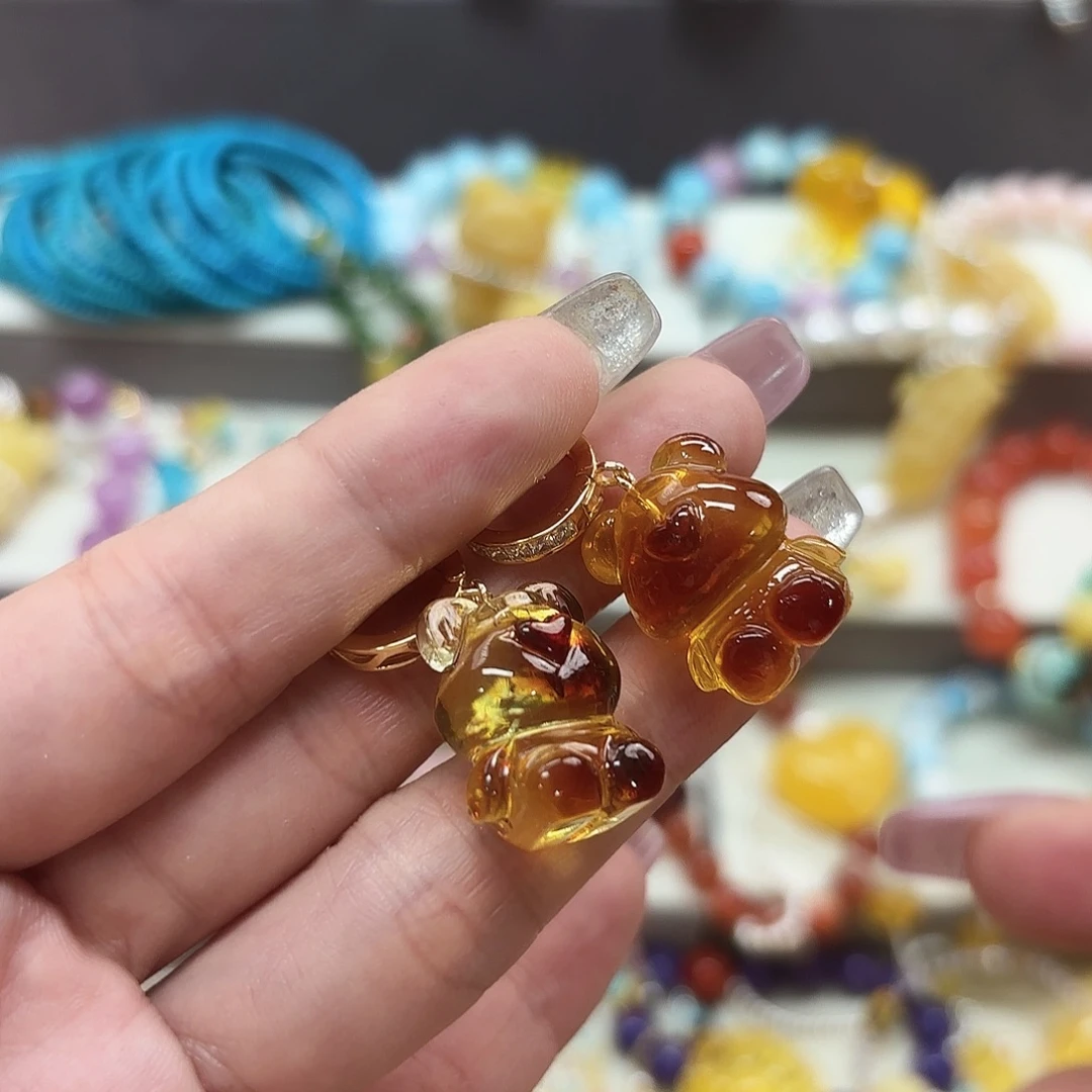 琥珀未镶嵌颈饰琥珀