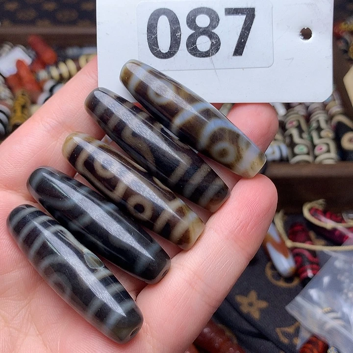 玛瑙/玉髓发1个天珠未镶嵌