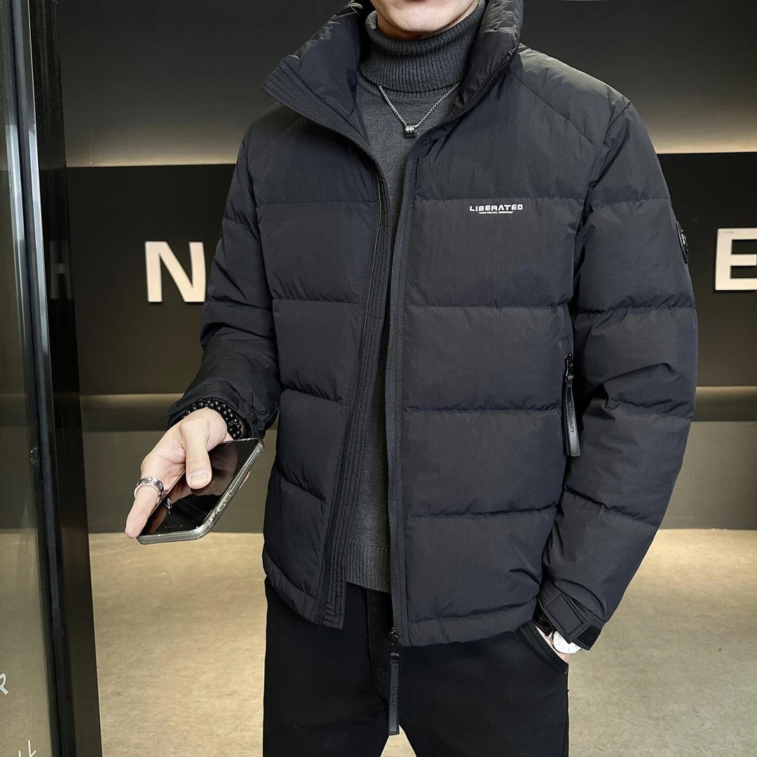 轻奢痞帅男装立领宽松轻薄羽绒服男款冬新款休闲防寒加厚保暖外套