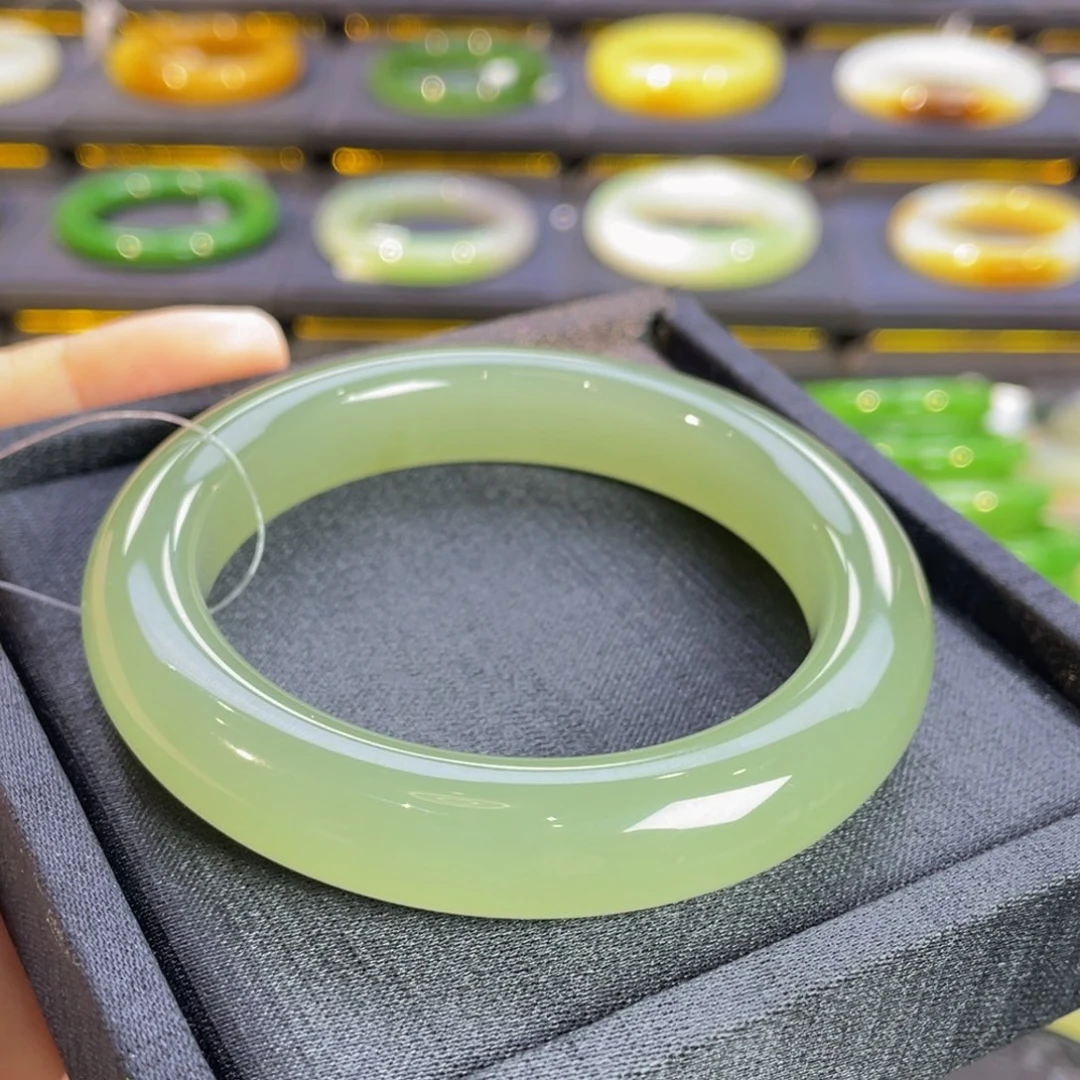 和田玉未镶嵌手镯高冰青提葡萄肉绿晴56