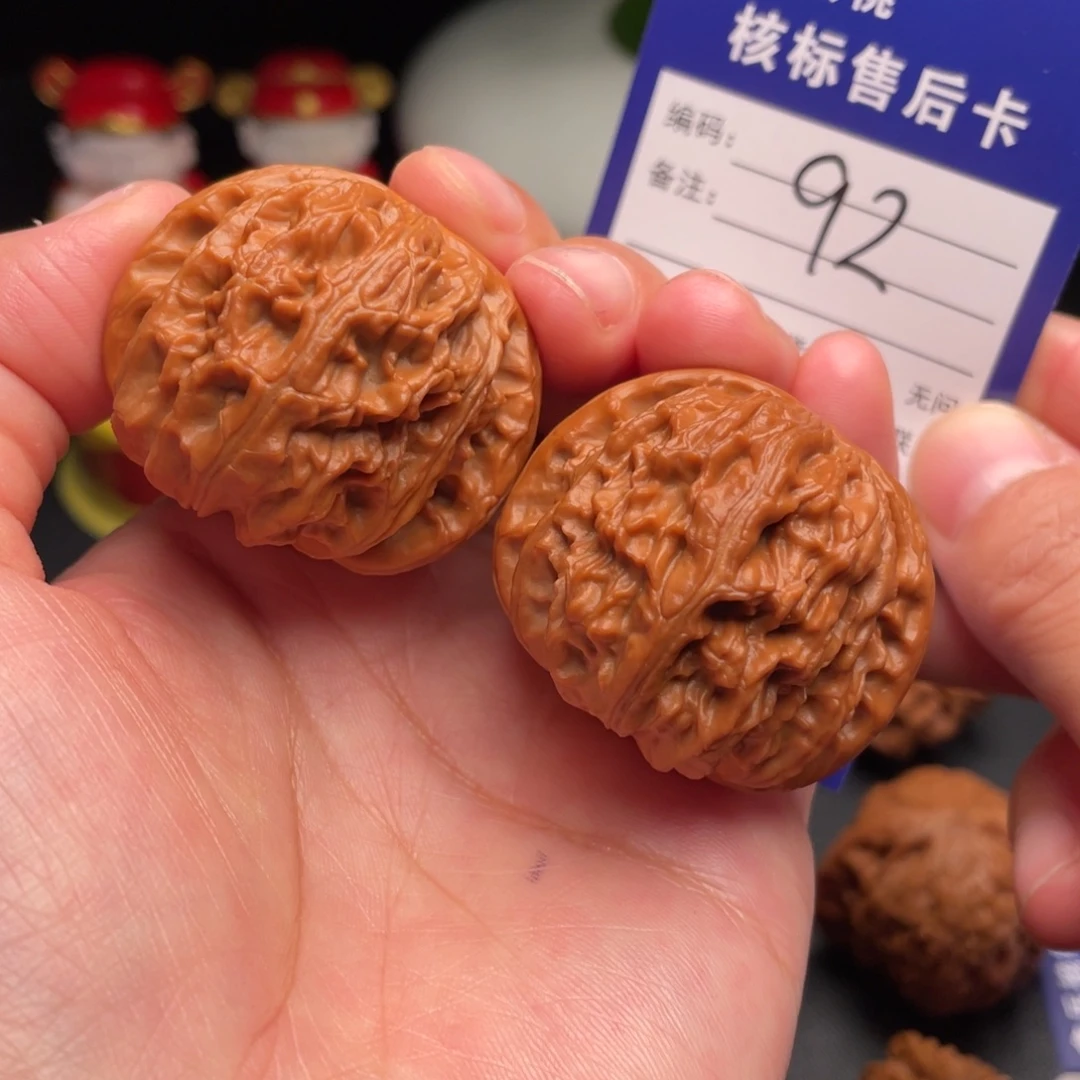 把件文玩核桃球白狮子40尺92号