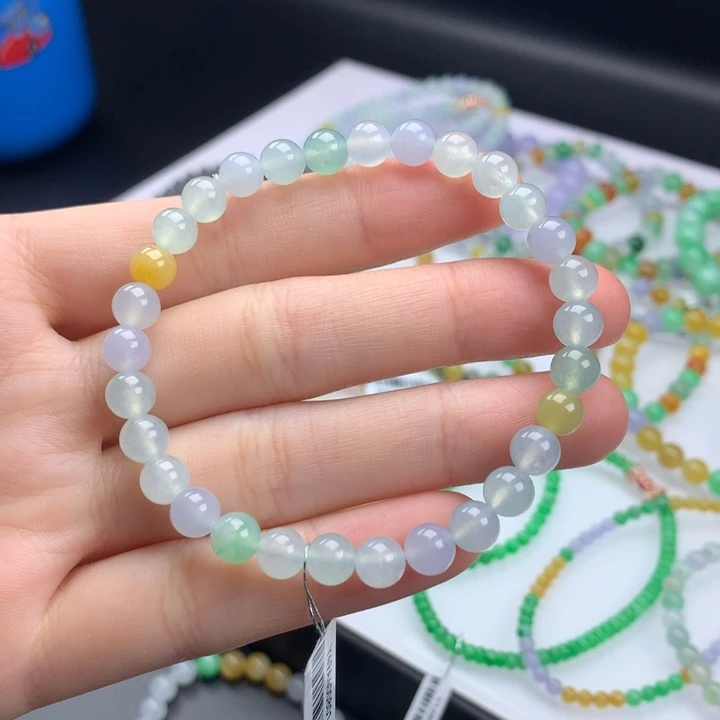 翡翠手镯未镶嵌卡