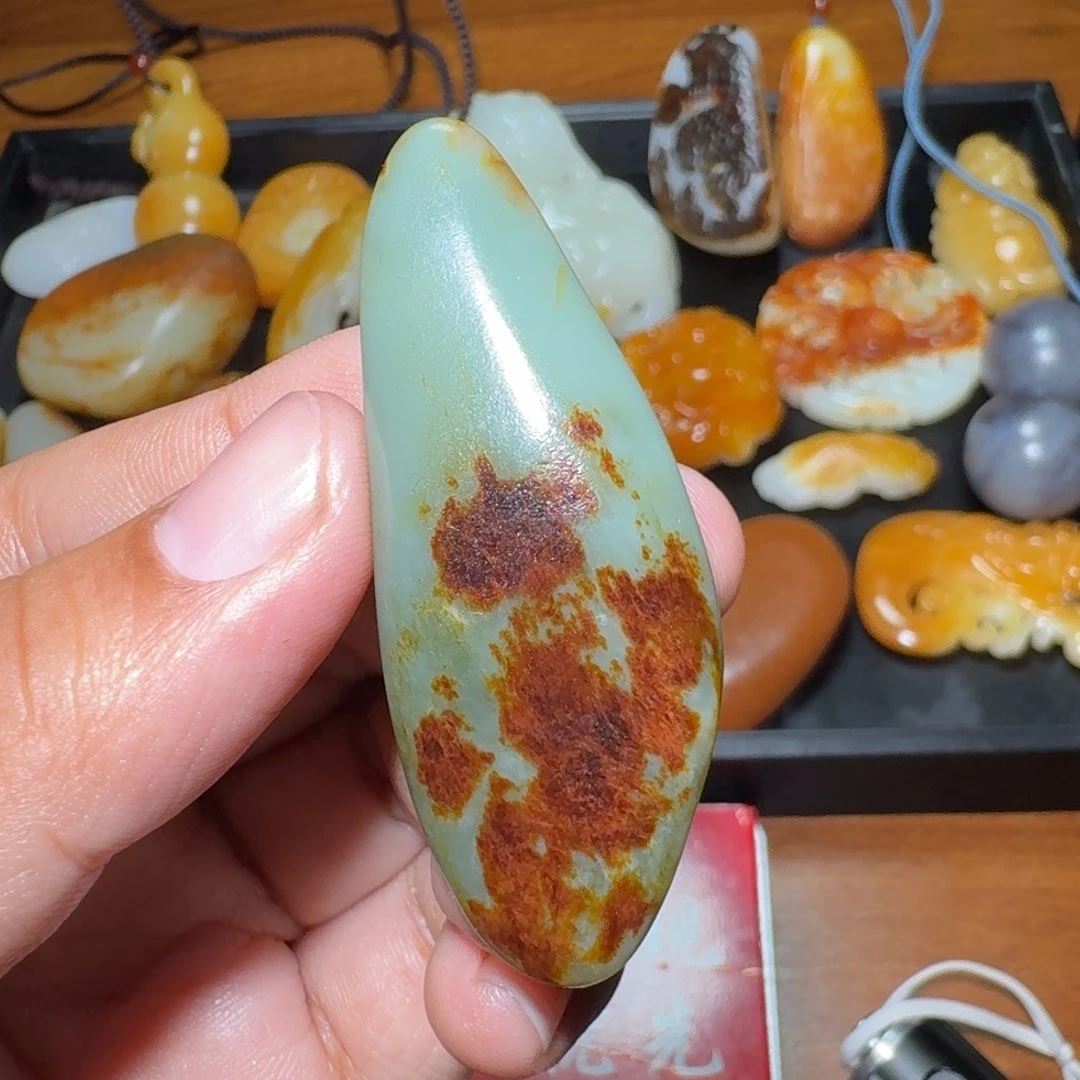 和田玉颈饰未镶嵌王*