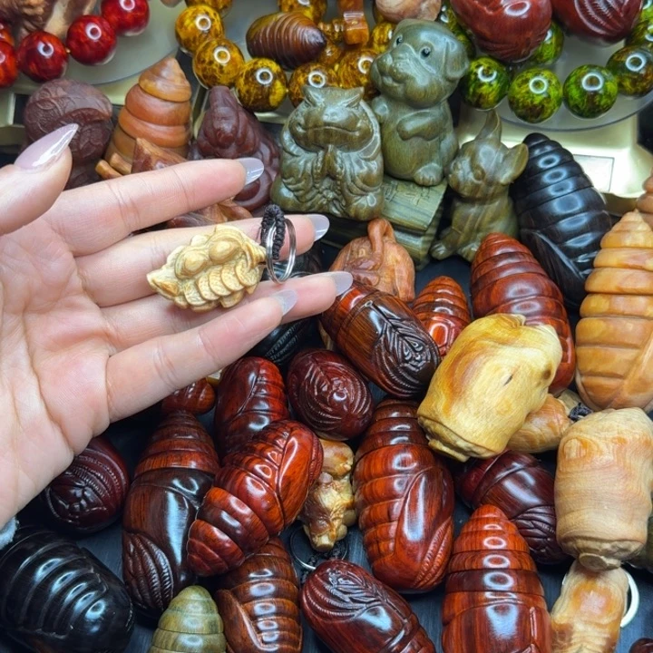 松木琥珀木文玩把件