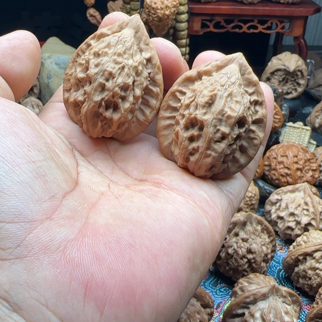 文玩核桃把件全品大红袍40