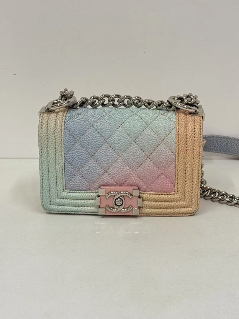 95新 Chanel/香奈儿 18P 彩虹银扣荔枝纹miniLeboy 25开 二店