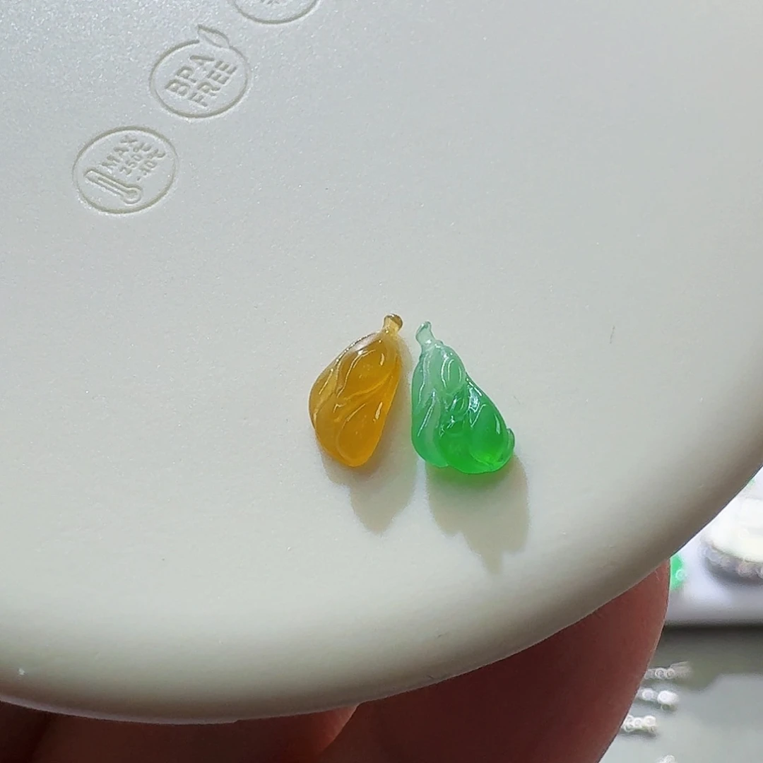 翡翠颈饰未镶嵌裸石
