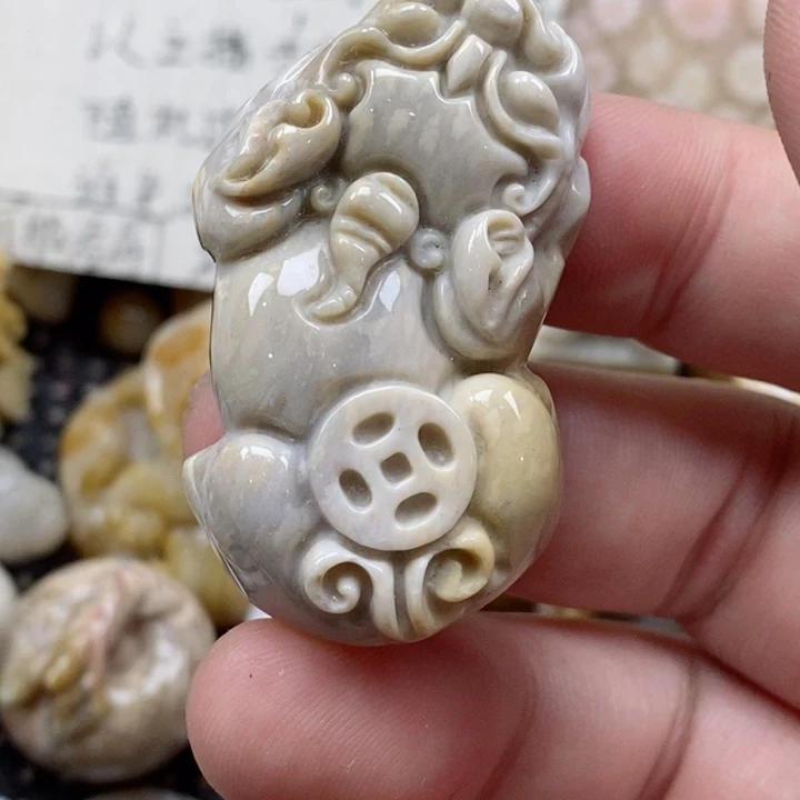 颈饰未镶嵌硅化珊瑚（珊瑚玉）逸****晨